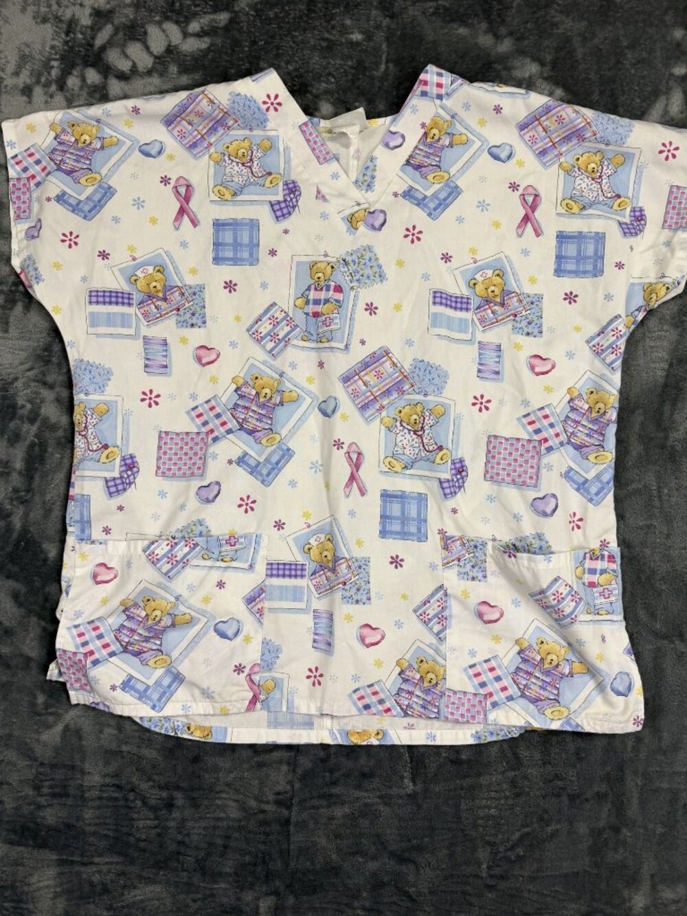 Simply Basic Womens Teddy Bear Print V-Neck Scrub Top With Pockets 2XL